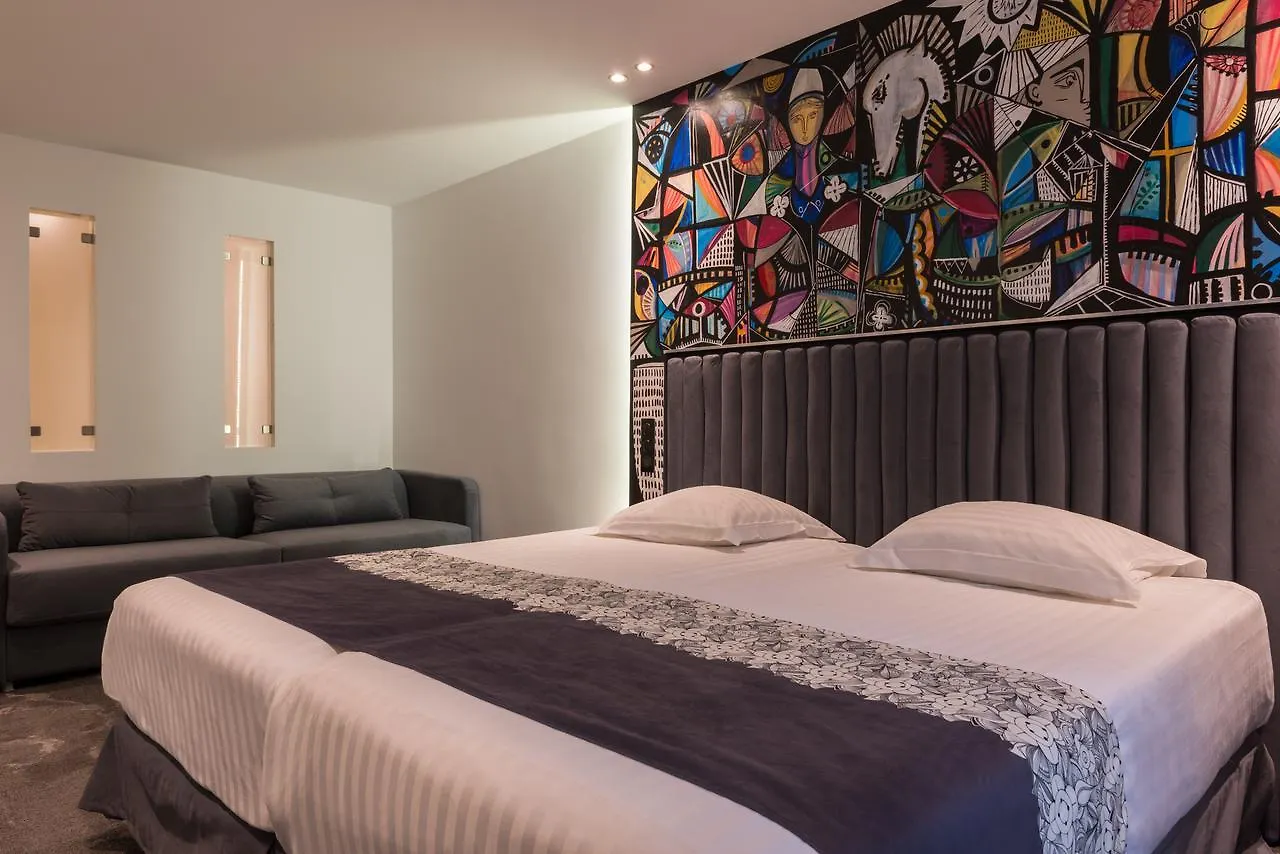 Aida Opera Otel 3*